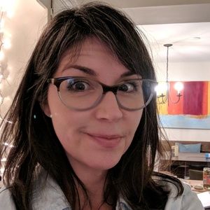 Meet your Posher, Carrie